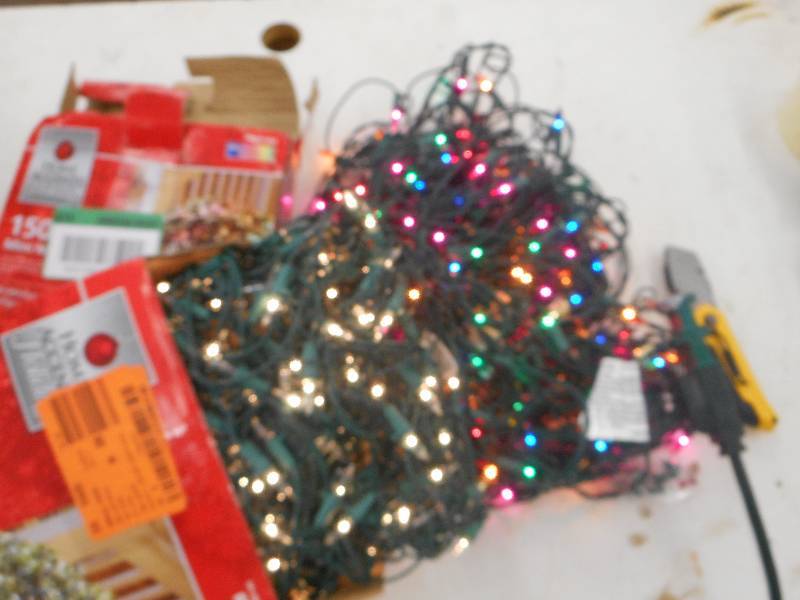 lot 24 image: 2 SECTIONS OF MINI NET LIGHTS