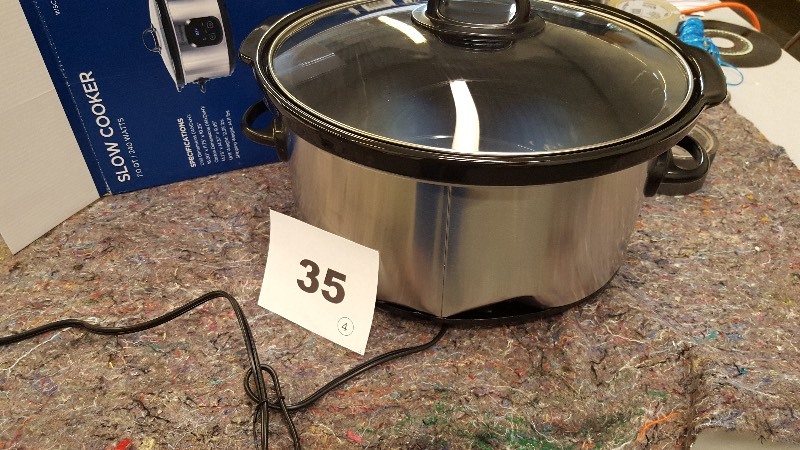 lot 35 image: Westinghouse 7-Quart Digital Slow Cooker