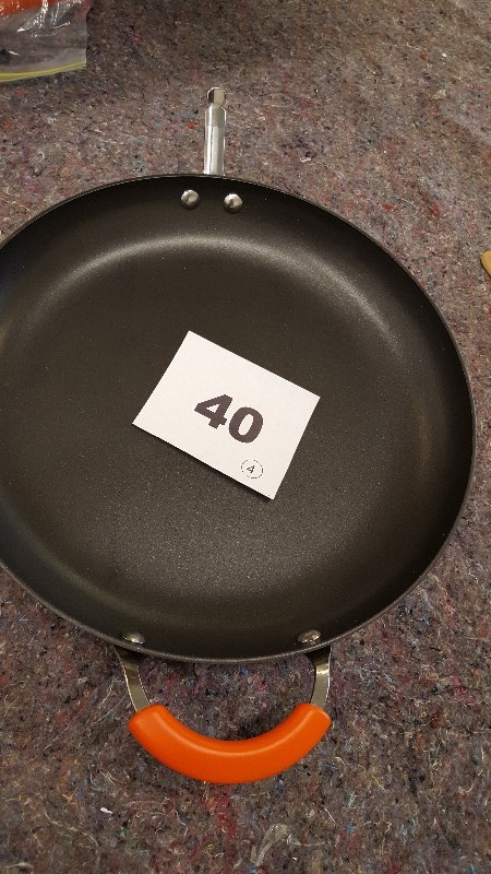 lot 40 image: Rachael Ray 14 Open Skillet