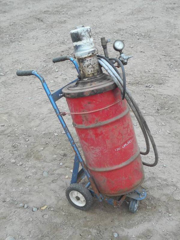 Graco Barrel Pump With Barrel & Rol...