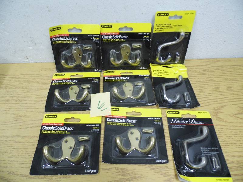9 Stanley Hooks