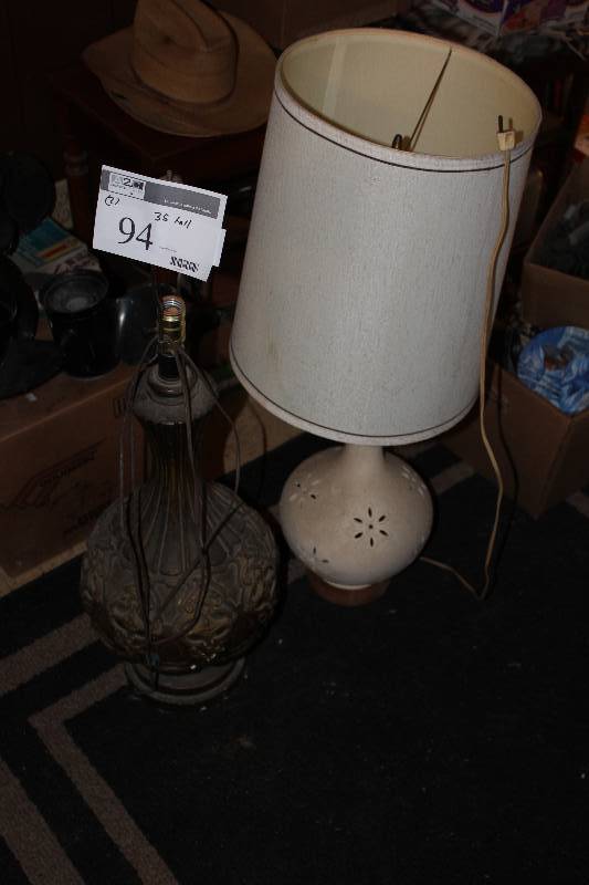 Lot of (2) Lamps