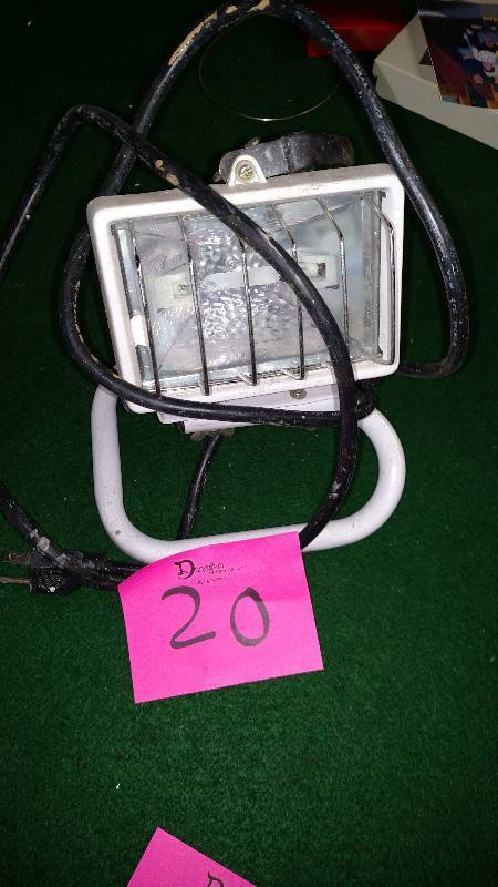 lot 20 image: work light