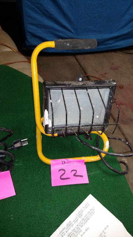 lot 22 image: work light