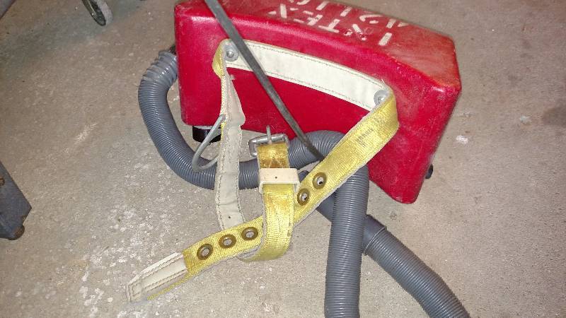 lot 5 image: Backpack Vacuum