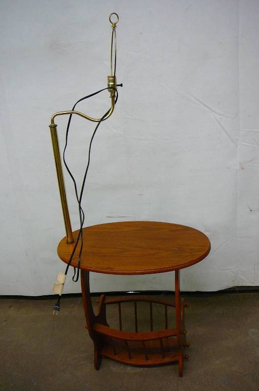Magazine rack with lamp
