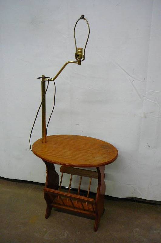 Magazine rack with lamp