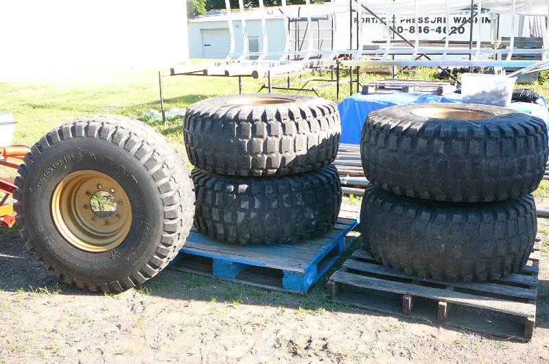 Skid Loader Wheels and Tires