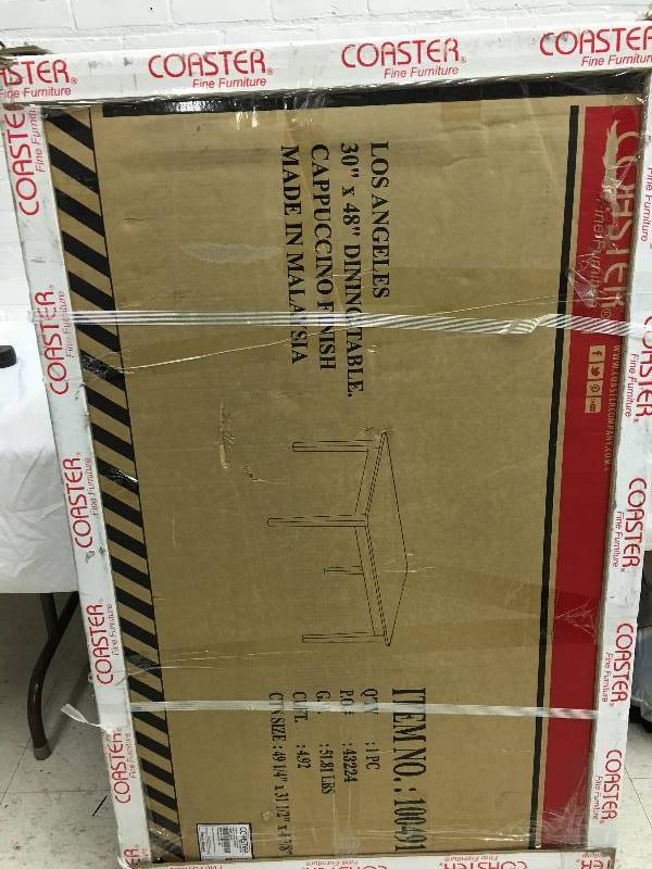 Windsor Dining Table retail $439