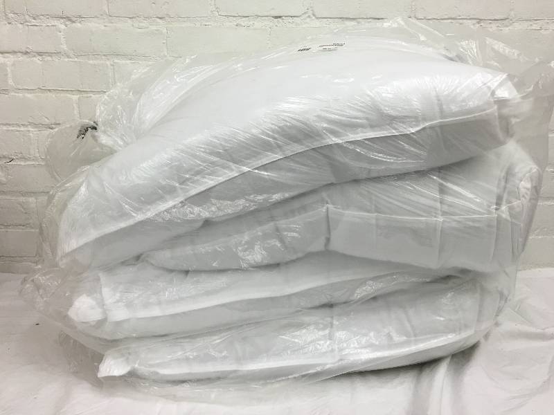 Jumbo Hypoallergenic Pillow 4-Pack