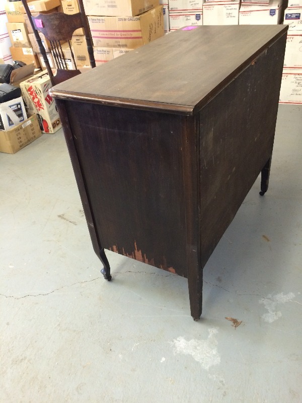 lot 4 image: Vintage Dresser 50 years old  40 w x 20 d x 35 12 h  Super Nice Piece