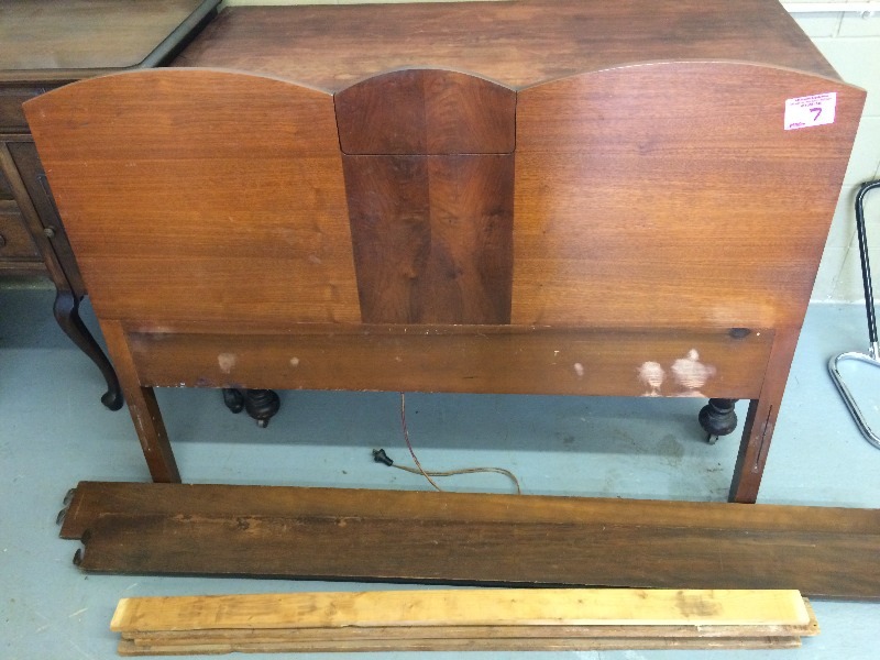 lot 7 image: Vintage - Full Size Headboard (with light) and Foot board, 50 years old - includes side rails and cross members