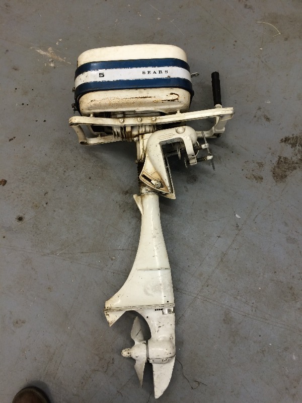 lot 33 image: Vintage Sears Outboard Motor  5hp - looks complete