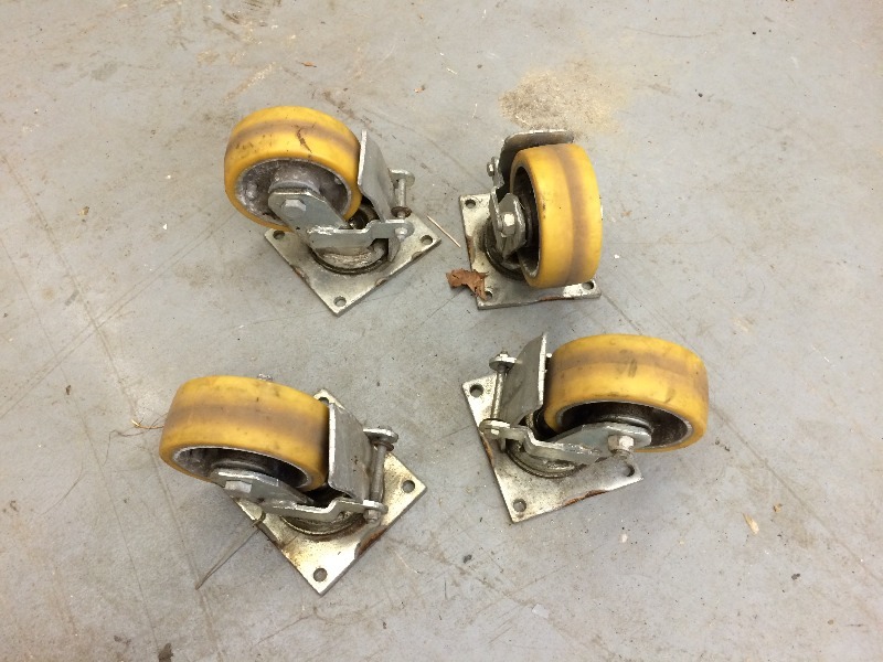lot 48 image: 5 Heavy Duty Casters - lot of 4