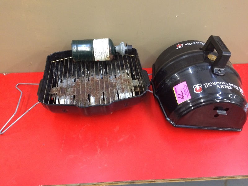 lot 79 image: Thompson Center Arms BBQ Gas Grill  (Portable)