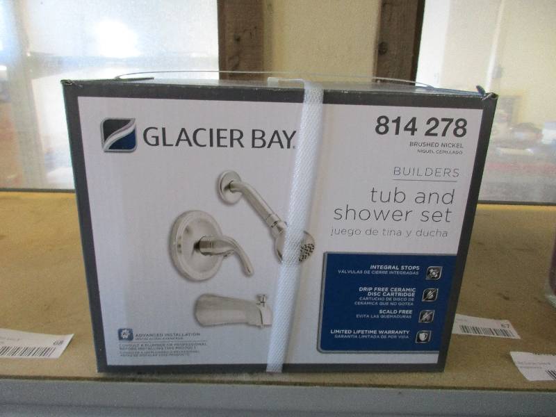Tub and shower set