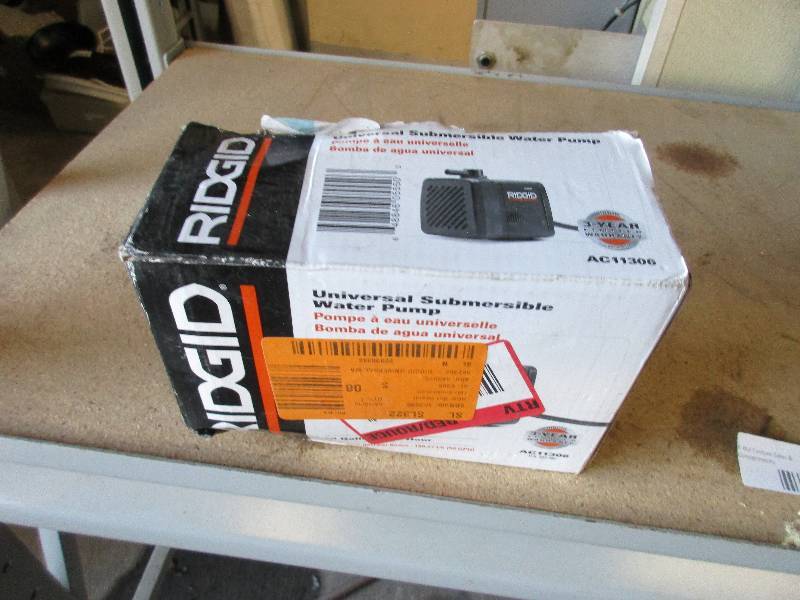 Submersible water pump