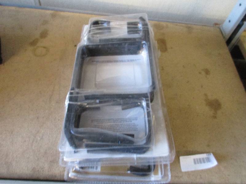 Planter box brackets