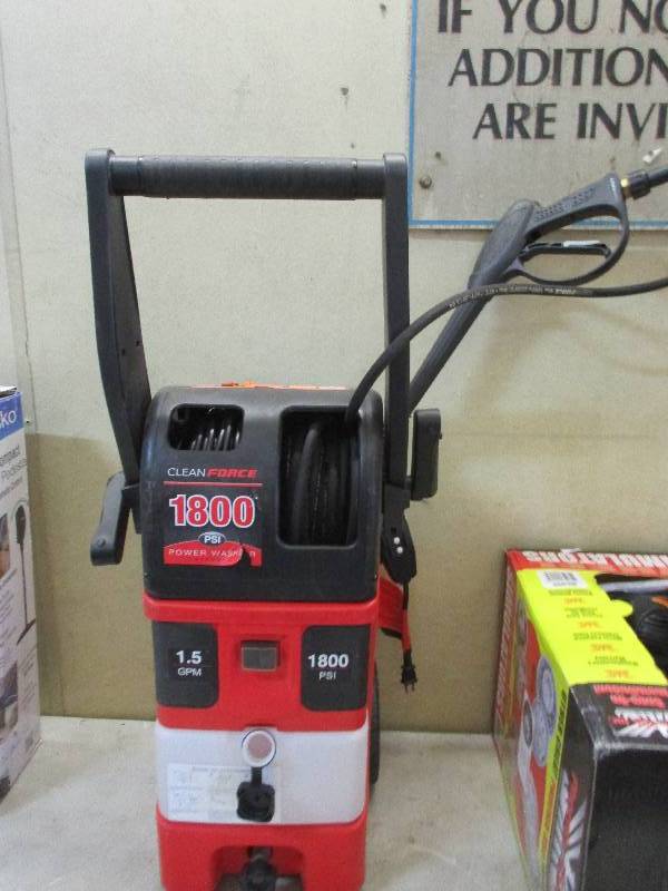 Clean Force Pressure washer