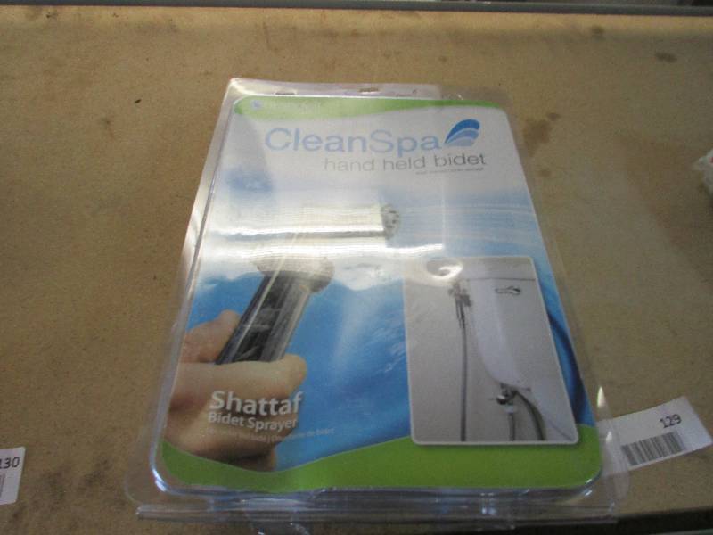 Hand held Bidet