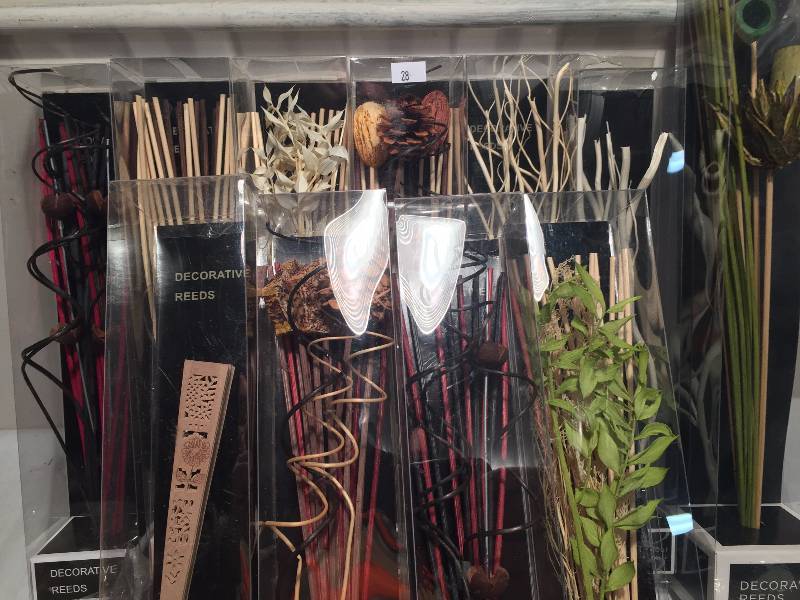 DECORATIVE REEDS