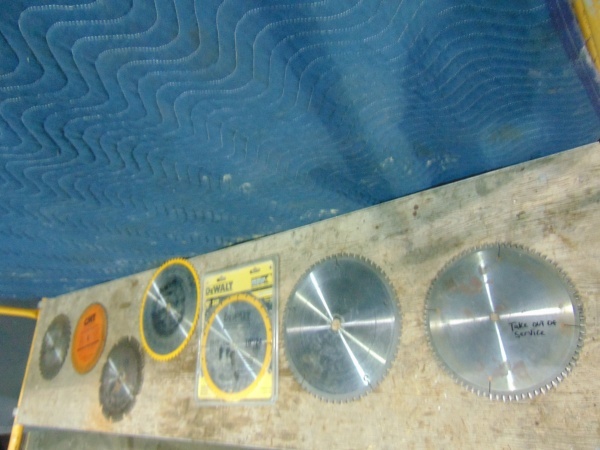 lot 13 image: Multiple Saw Blades