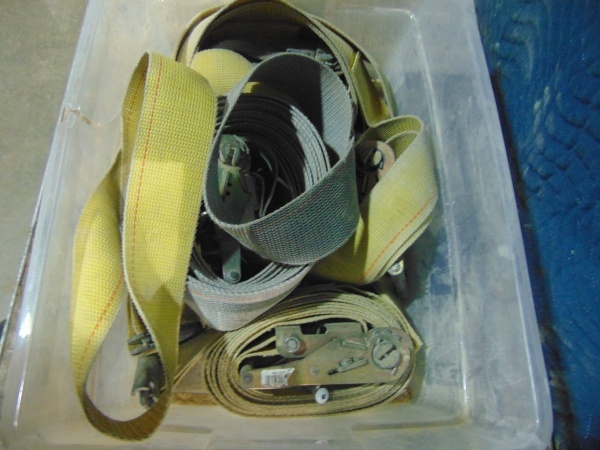 lot 15 image: (4) Rachet Straps