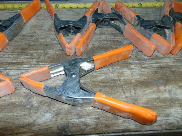 lot 21 image: (10) 3 Pony Clamps Orange Handles