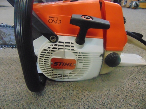 lot 67 image: Stihl 034 AV Super Chainsaw
