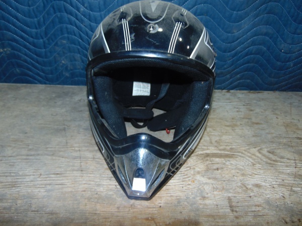 lot 69 image: HJC Yourh Helmet without Visor