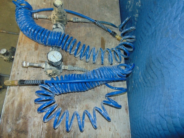 lot 9 image: (2) Speedaire Regulators with Hoses