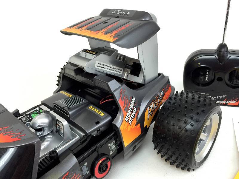lot 21 image: RC  Car Attacker Mobile Missile Launcher