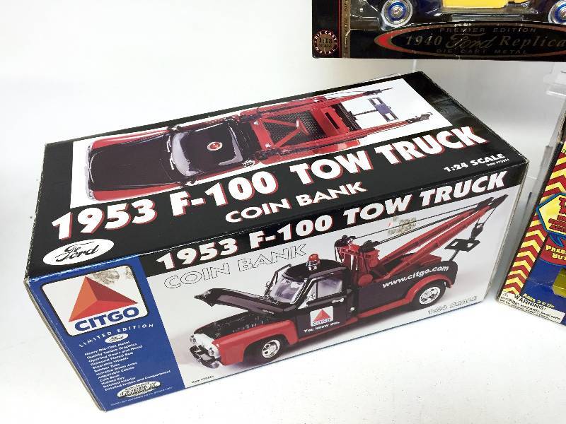 lot 29 image: Ford  Coin Bank & Model Cars -- All New In Box 
