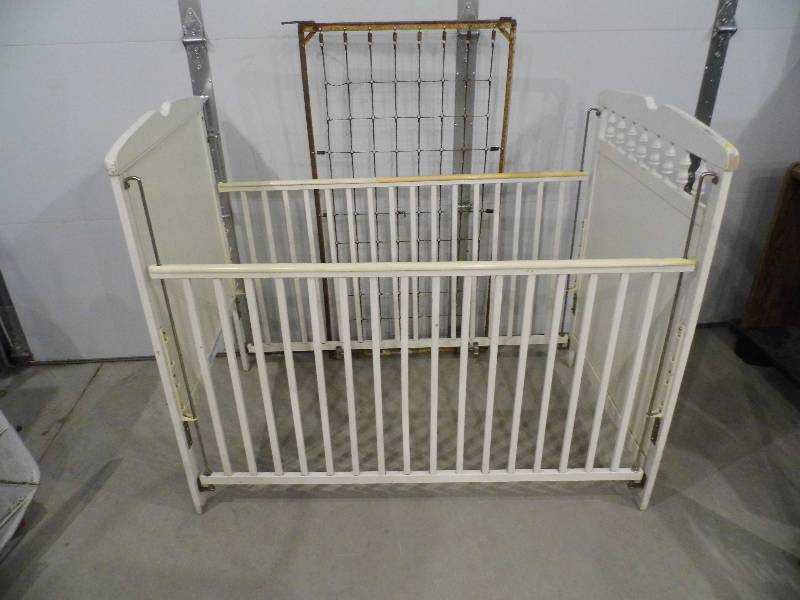 Crib for decoration only