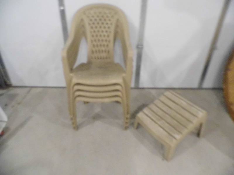 4 Patio  Lawn Chairs