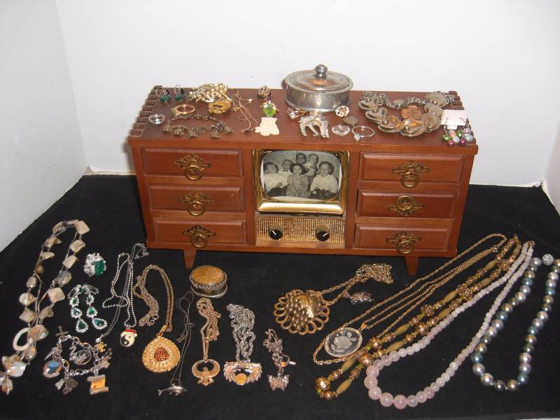 Vintage Television Jewelry Box and Costume Jewelry