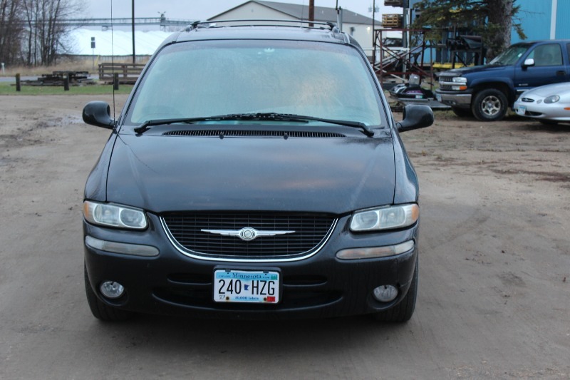 1998 Chrysler Town & Country Lxi