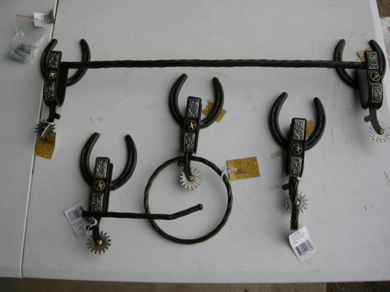 Western Spurs Bathroom Set
