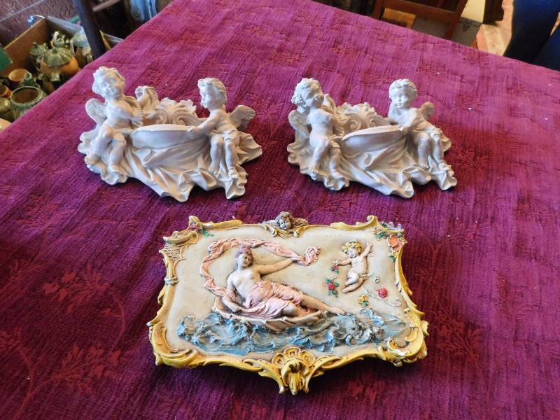 lot 37 image: three vintage cherub wall decorative items