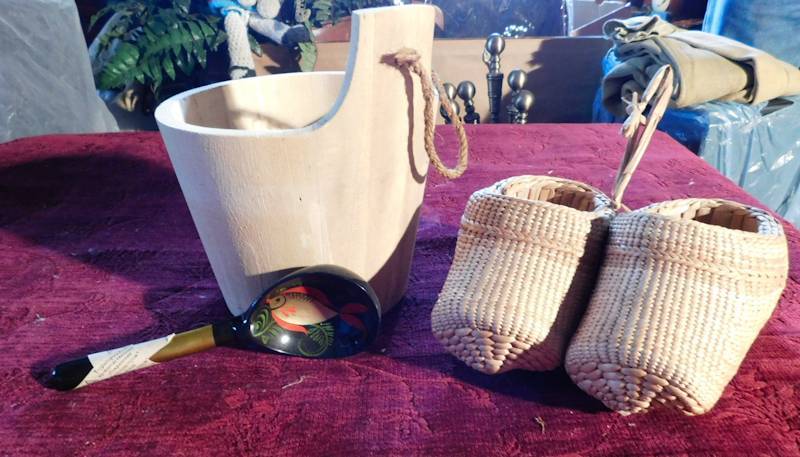 lot 92 image: wooden container and basket clogs and more