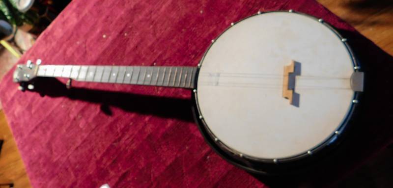 lot 99 image: Vintage Remo Banjo