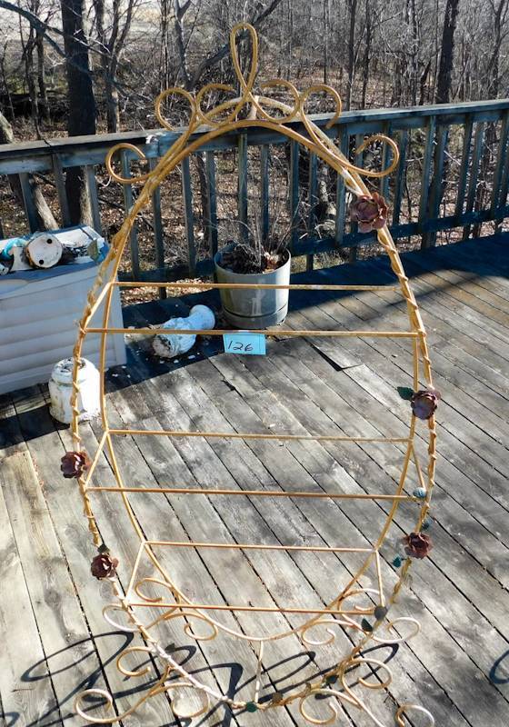 lot 126 image: Metal flowering indooroutdoor shelving unit