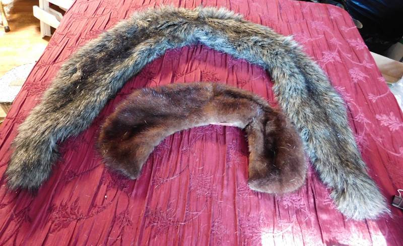 lot 129 image: two fur collars unsure of the type of fur please see photos or inspect