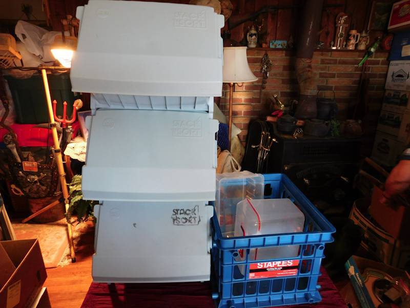 lot 138 image: plastic storing items one is a three compartment separator could be used for recycling