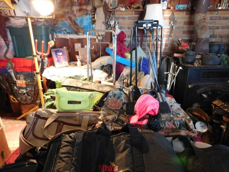 lot 140 image: large lot of bags all shapes and sizes please see the photos