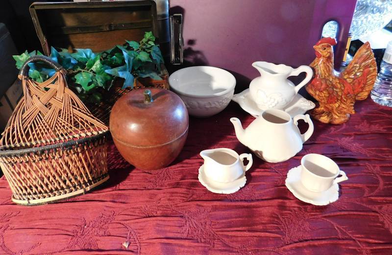 lot 179 image: baskets wooden apple rooster and more
