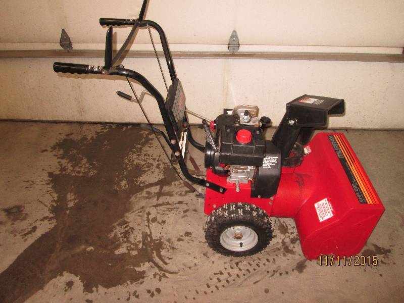 lot 7 image: Murray 5HP Tow-Stage Snowblower, Ru...