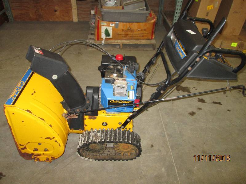 lot 9 image: Cub Cadet 9HP Snowblower, Two-Stage...