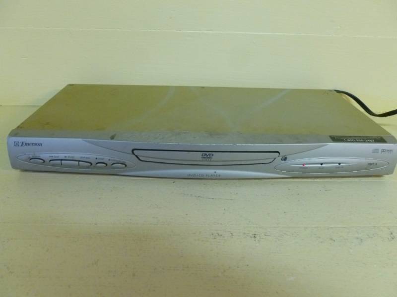 lot 8 image: DVD Player