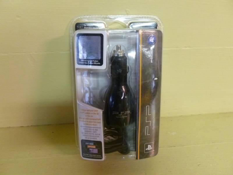 lot 16 image: Playstation Charger
